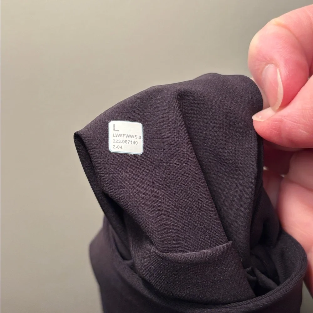 Lululemon straight leg MR elastic waist trouser L women’s - Picture 9 of 9